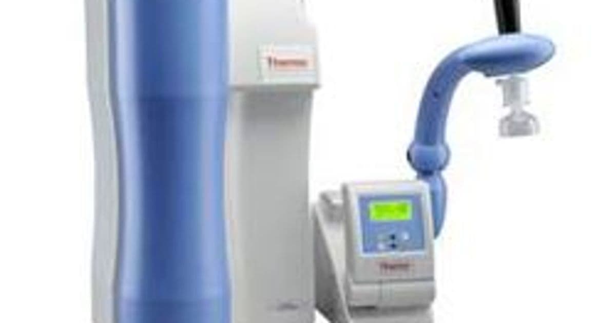Thermo Scientific Barnstead GenPure xCAD Plus Ultrapure Water Purification System Barnstead GenPure xCAD Plus UV/UF - TOC, bench mounted dispenser