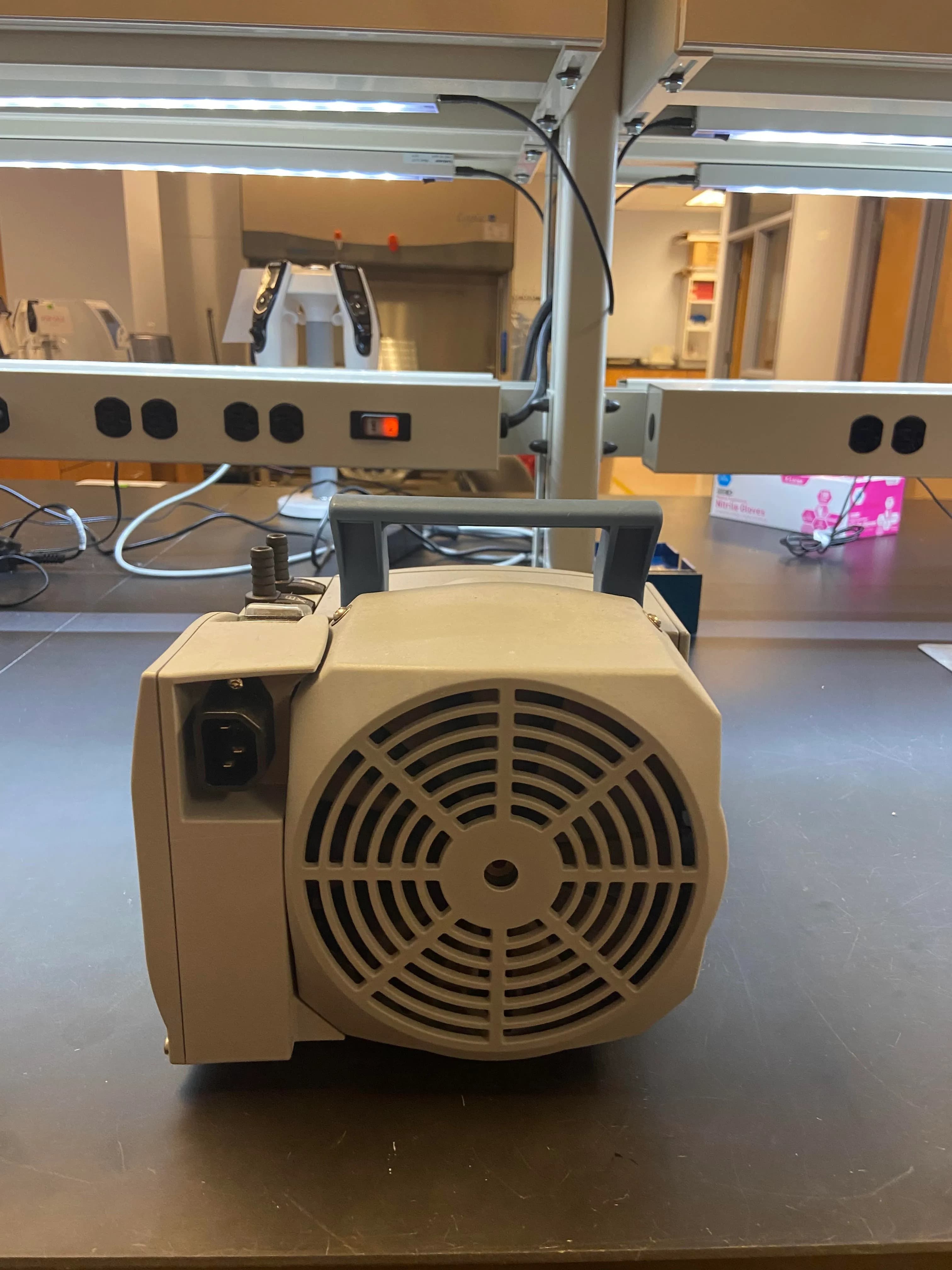 BRANDTECH VACUUBRAND MD4C NT Synchro Chemistry Multitasking System 2/2.2 CFM