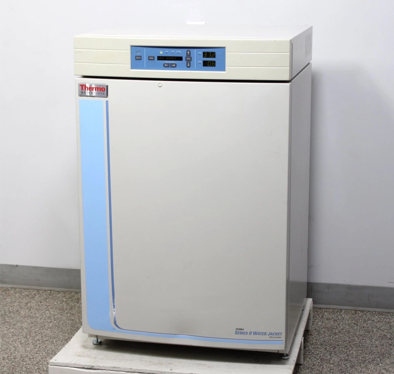 Thermo Scientific Forma Series 3 Water Jacketed CO2 Incubator,