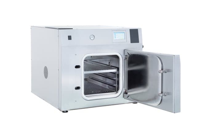 Kinematica™ LabStar 70 Complete Benchtop Autoclave